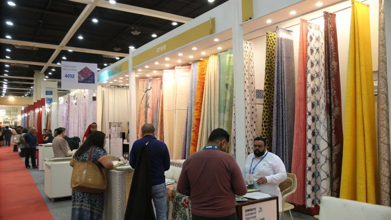 A bustling trade show scene with diverse curtain suppliers