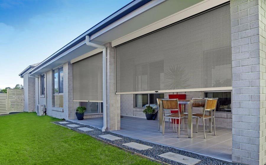 Aluminum pergola and outdoor roller shade installation